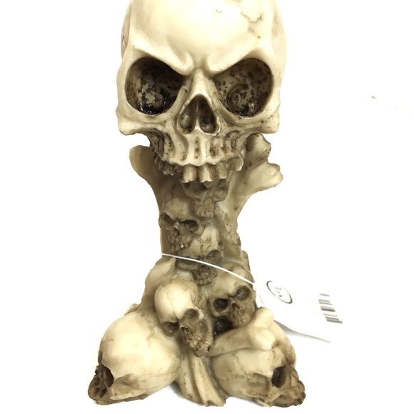 Skull stack Candle Holder Halloween 5.5" - Picture 4 of 9